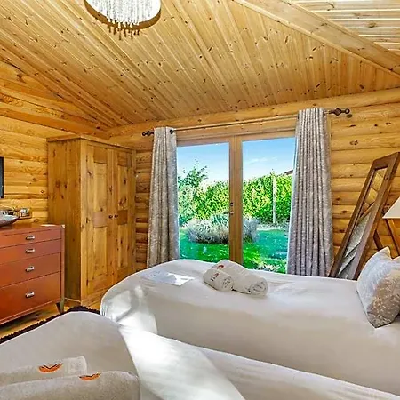 Sun Hill Hotel *
